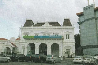 Gedung Standard Chartered Bank Medan