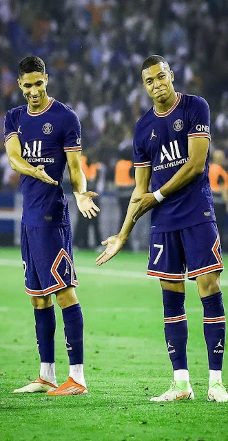 خلفيات مبابي مع باريس سان جيرمان بدقة 4K