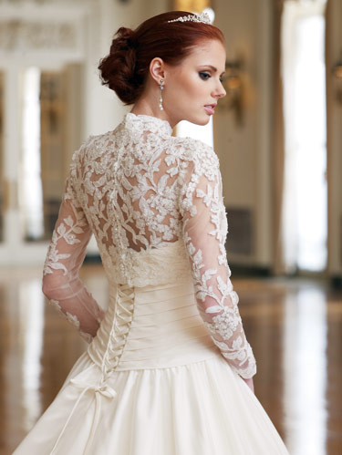 Fashion: Lace Wedding Dresses With Long Sleeves Images