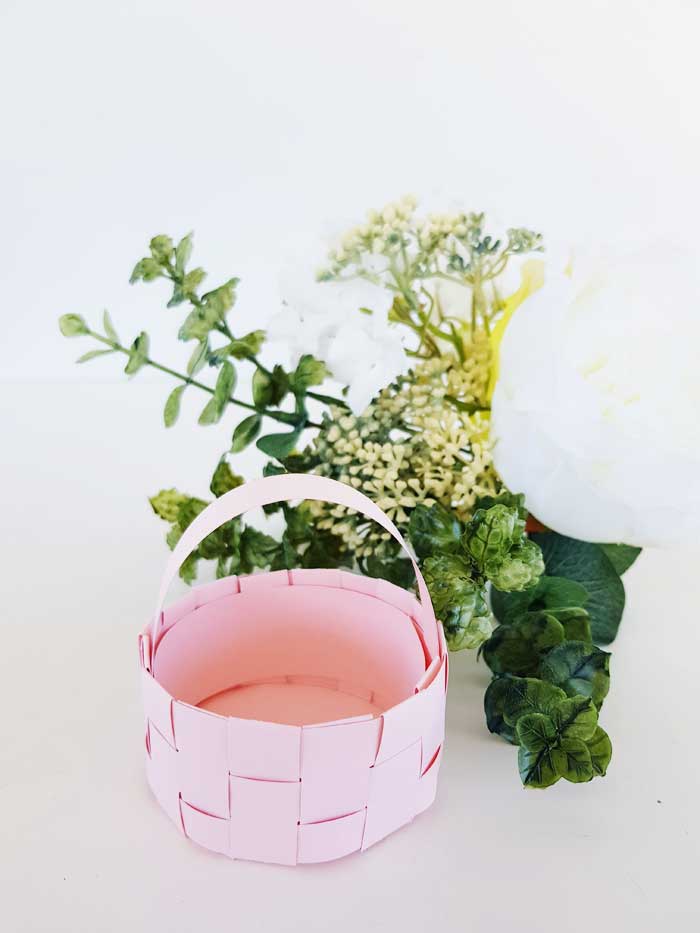 How to make a Paper Weaved Basket Free Printable crafts for kids