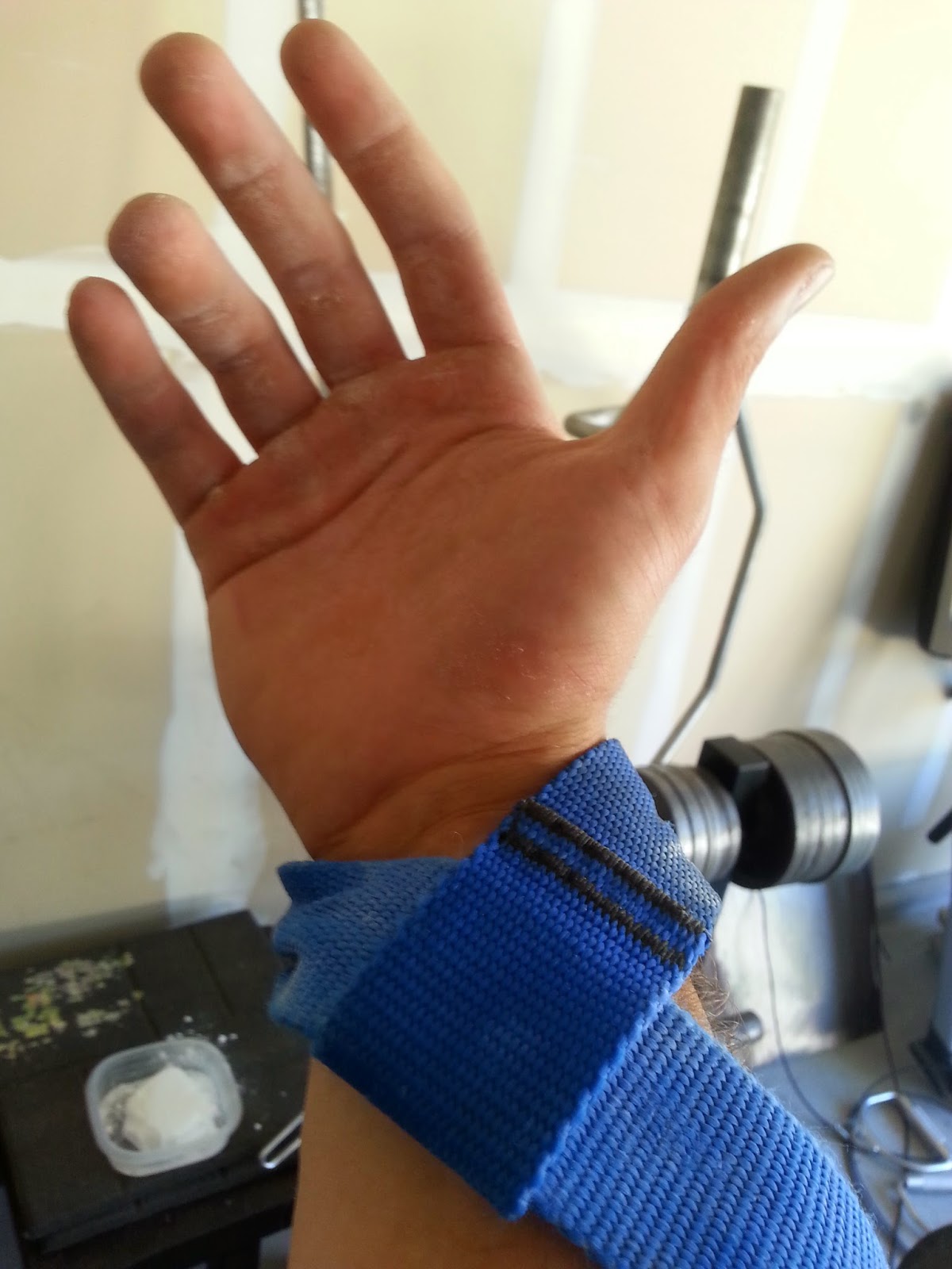 Mythical Strength DEADLIFTING WITH STRAPS SECRETS AND TECHNIQUES