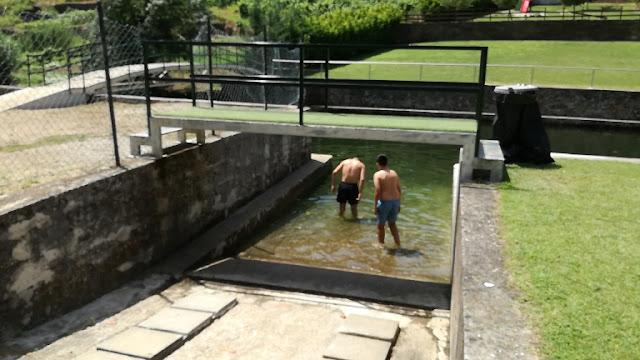 Acesso á água por rampa Acesso á água por rampa