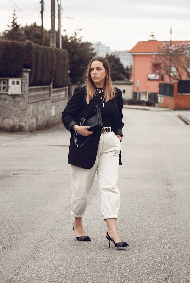 Outfit con pantalones slouchy