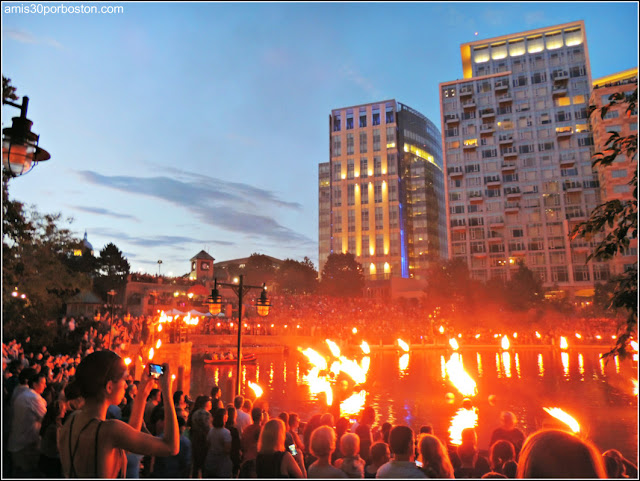 WaterFire en Providence, Rhode Island WaterFire en Providence, Rhode Island