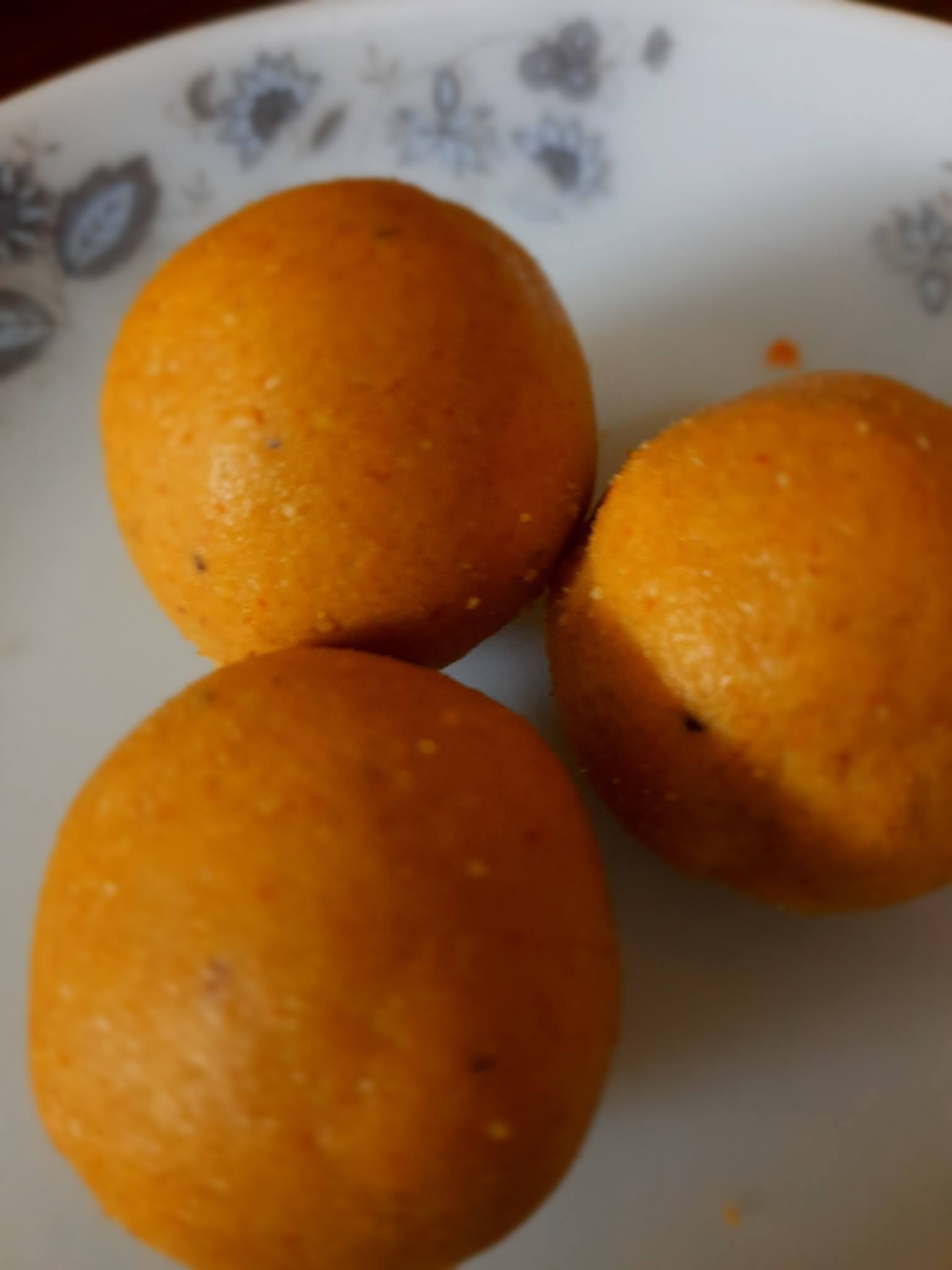 Besan Ladoo (Gram flour desert)