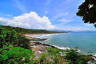 Pantai Karang Hawu Sukabumi