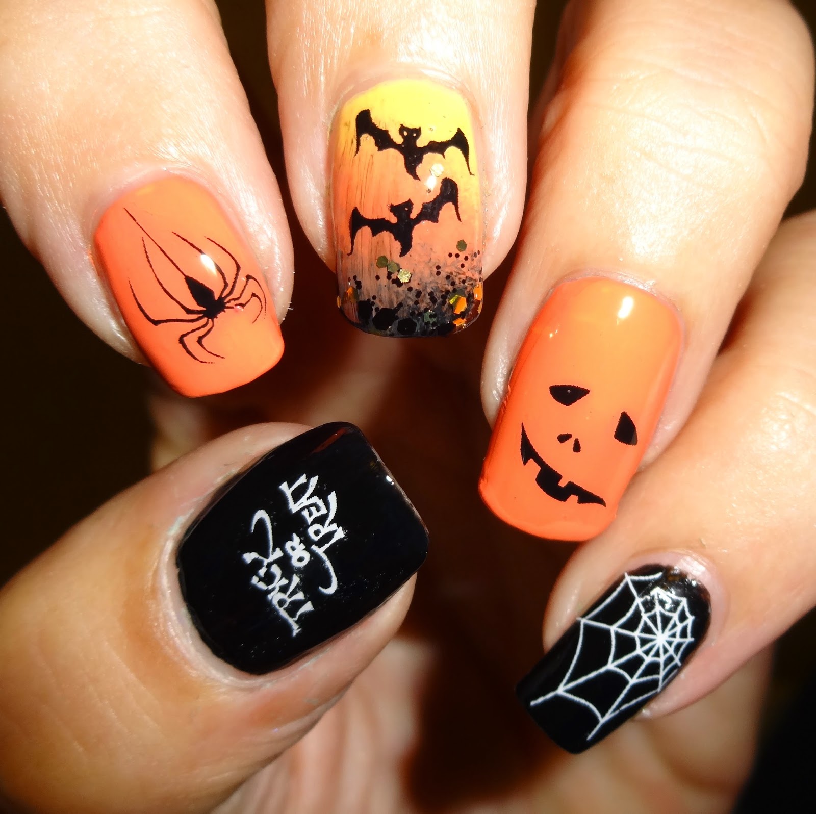 Wendy's Delights: Sparkly Nails Spooky Spiders Water Decals