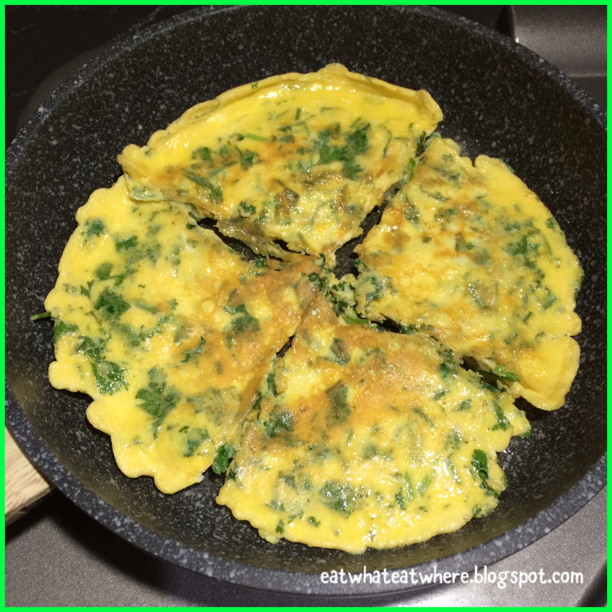 Eat what, Eat where? ewew cooks Fresh Coriander Omelette