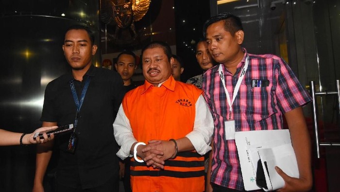 Amril Mukminin Ditahan KPK, Wabup Diangkat Jadi Plt Bupati Bengkalis Amril Mukminin Ditahan KPK, Wabup Diangkat Jadi Plt Bupati Bengkalis