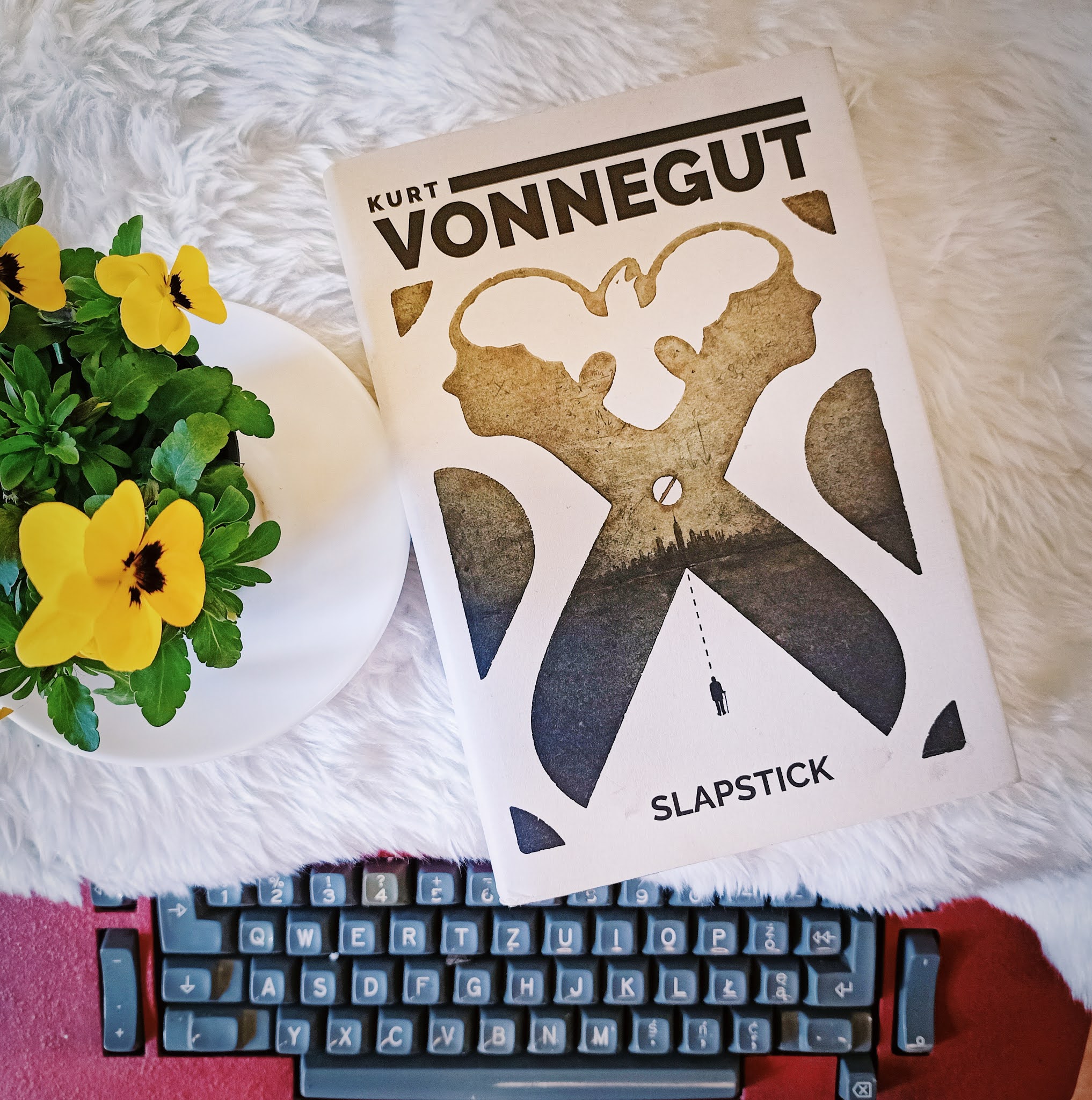 "SLAPSTICK" Kurt Vonnegut