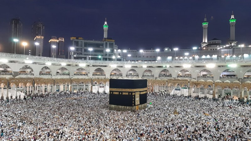5 Keutamaan Umroh Beserta Surat dan Haditsnya