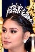 diamond palmette tiara malaysia queen raja perempuan muzwin perak crown princess che puan khaleeda johor