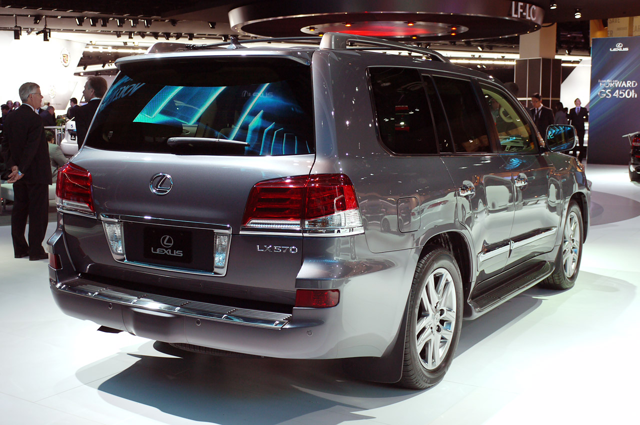 Lexus LX 570 2013