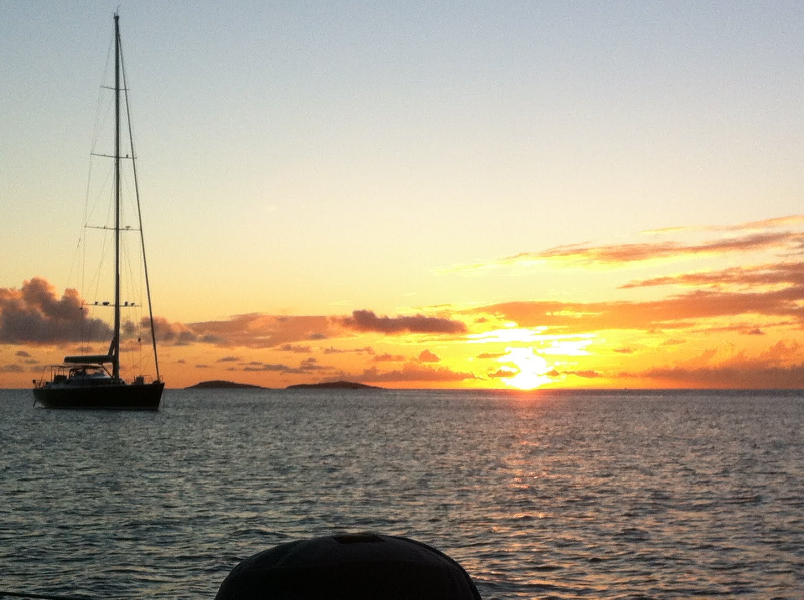 Morpheus Sailing Christmas cove