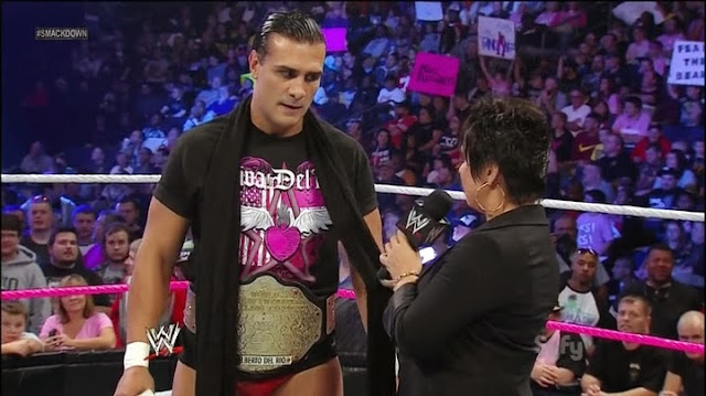 WWE - Friday Night Smackdown 29/07/11 - Plurasin