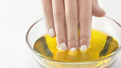 Aceite de oliva para las uñas