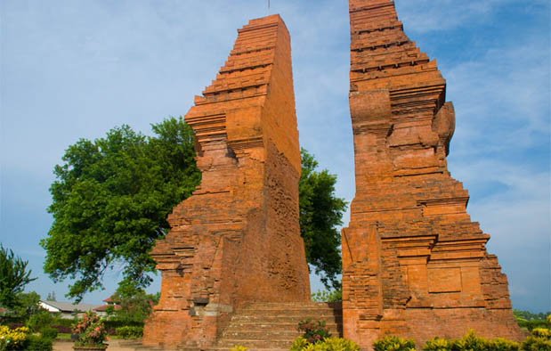 9 Candi Peninggalan Kerajaan Majapahit, Gambar, dan Isinya