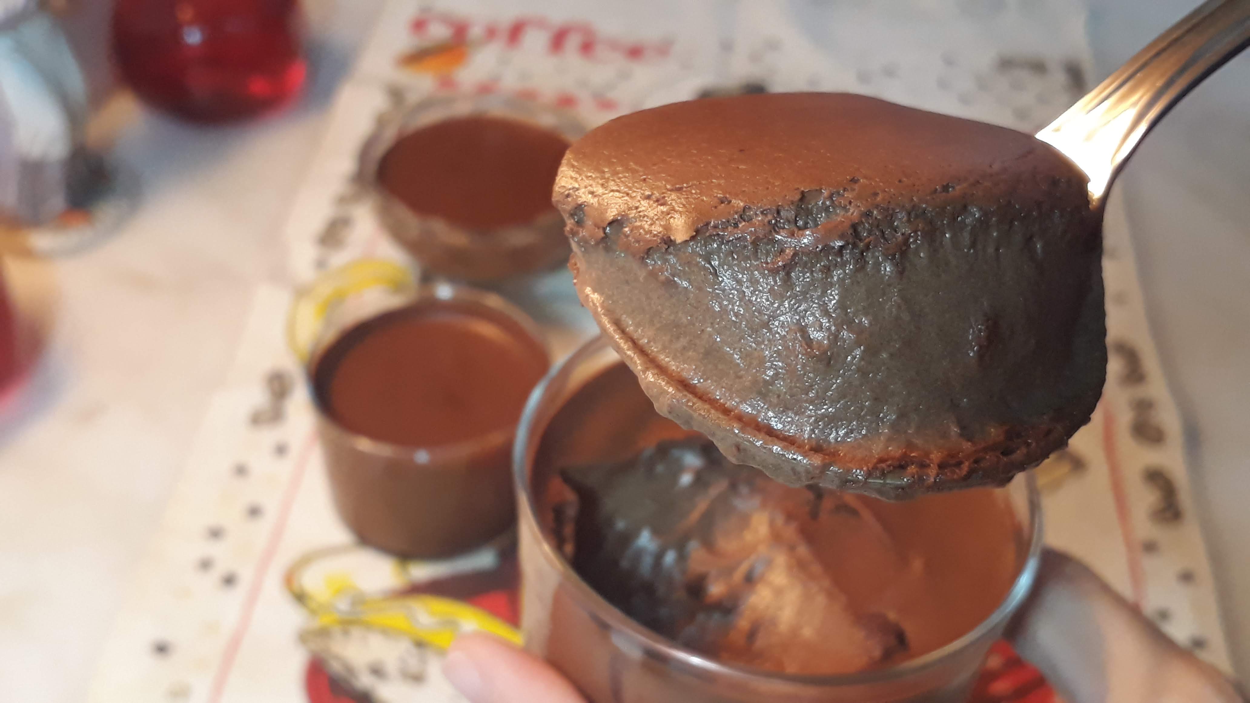 ÇİKOLATALI MOUSSE. AĞIZDA ERİYEN KÖPÜK ÇİKOLATA. 💯 Emelce Lezzetli Anlar