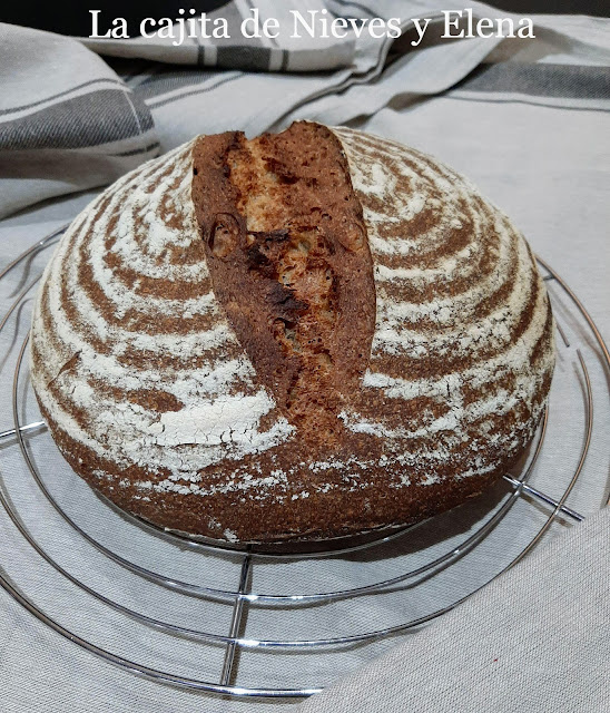 Pan de espelta y cerveza con jengibre y sal Maldon con masa madre