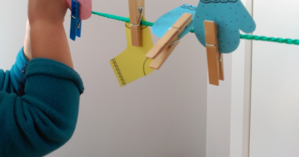 Paraxuta: Con los txikis : Colgando la ropa