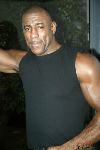 Mibali Afrika: Black Daddy: Brutus Black