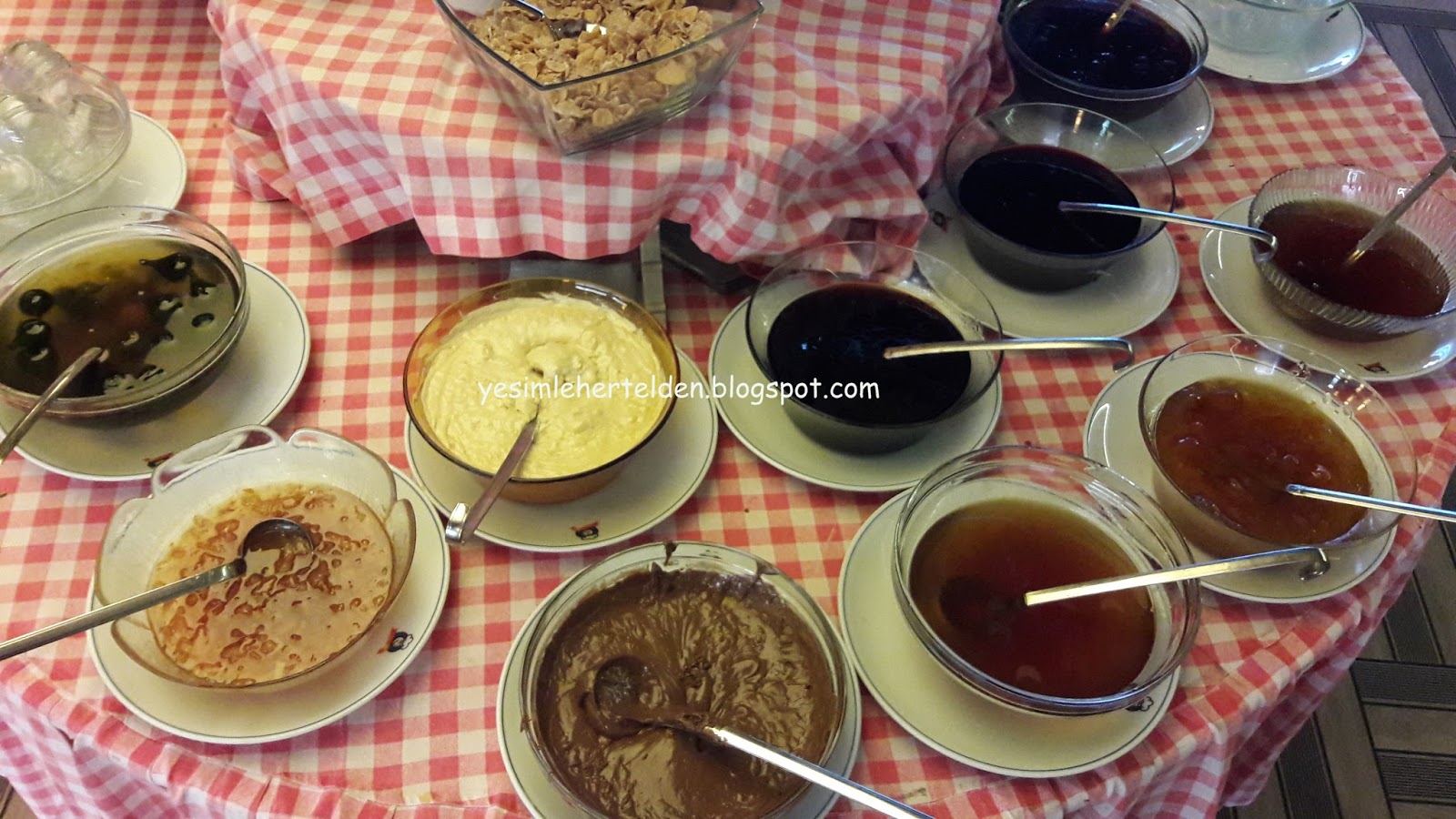 Çengelköy Erbap Cafe Açıkbüfe Kahvaltı Yeşimle Her Telden Hayata ve