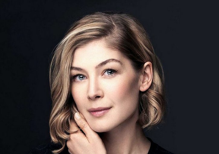 The Wheel of Time - Rosamund Pike to Star as Moiraine in Amazon Fantasy Series