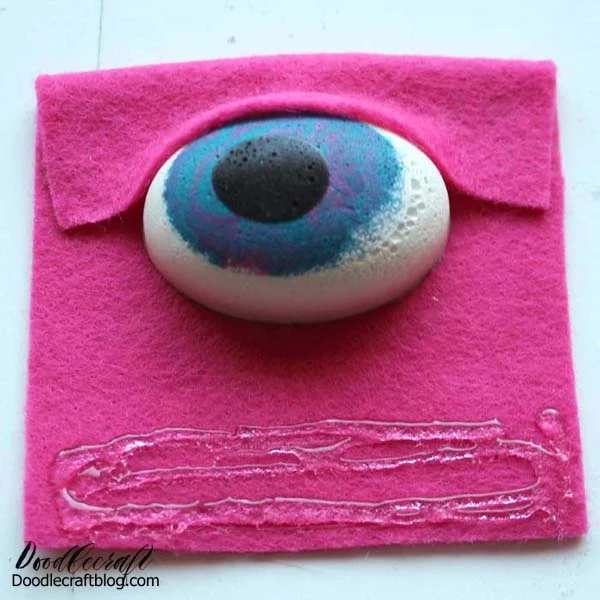 Repeat the same process as above for the other eye lid.