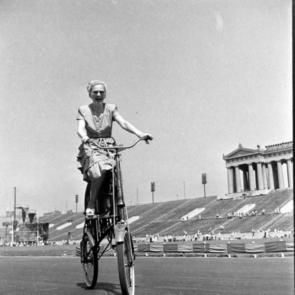 Bicycle+Pageant,+1948+(7).jpg