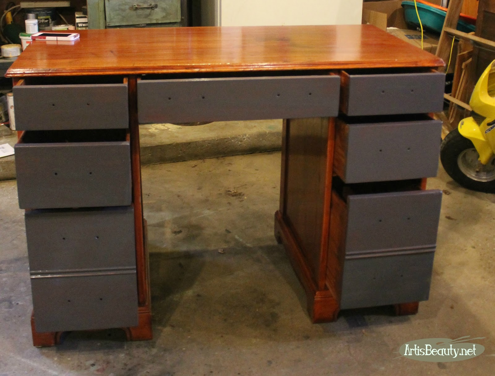 ART IS BEAUTY Executive Desk Makeover using General Finishes