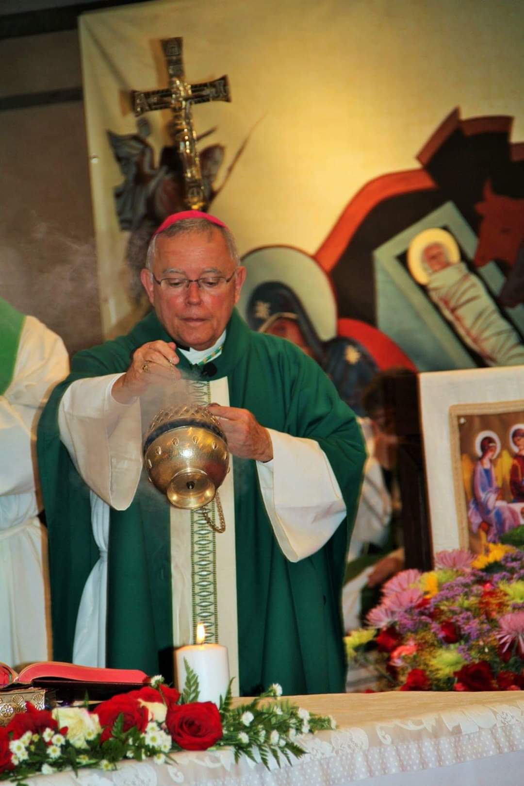 Eucaristía en el Camino Neocatecumenal El Arzobispo de Filadelfia Mons. Chaput celebra una