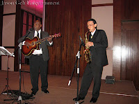 Jazz Duo featuring a jazz singer / guitarist and a saxophonist