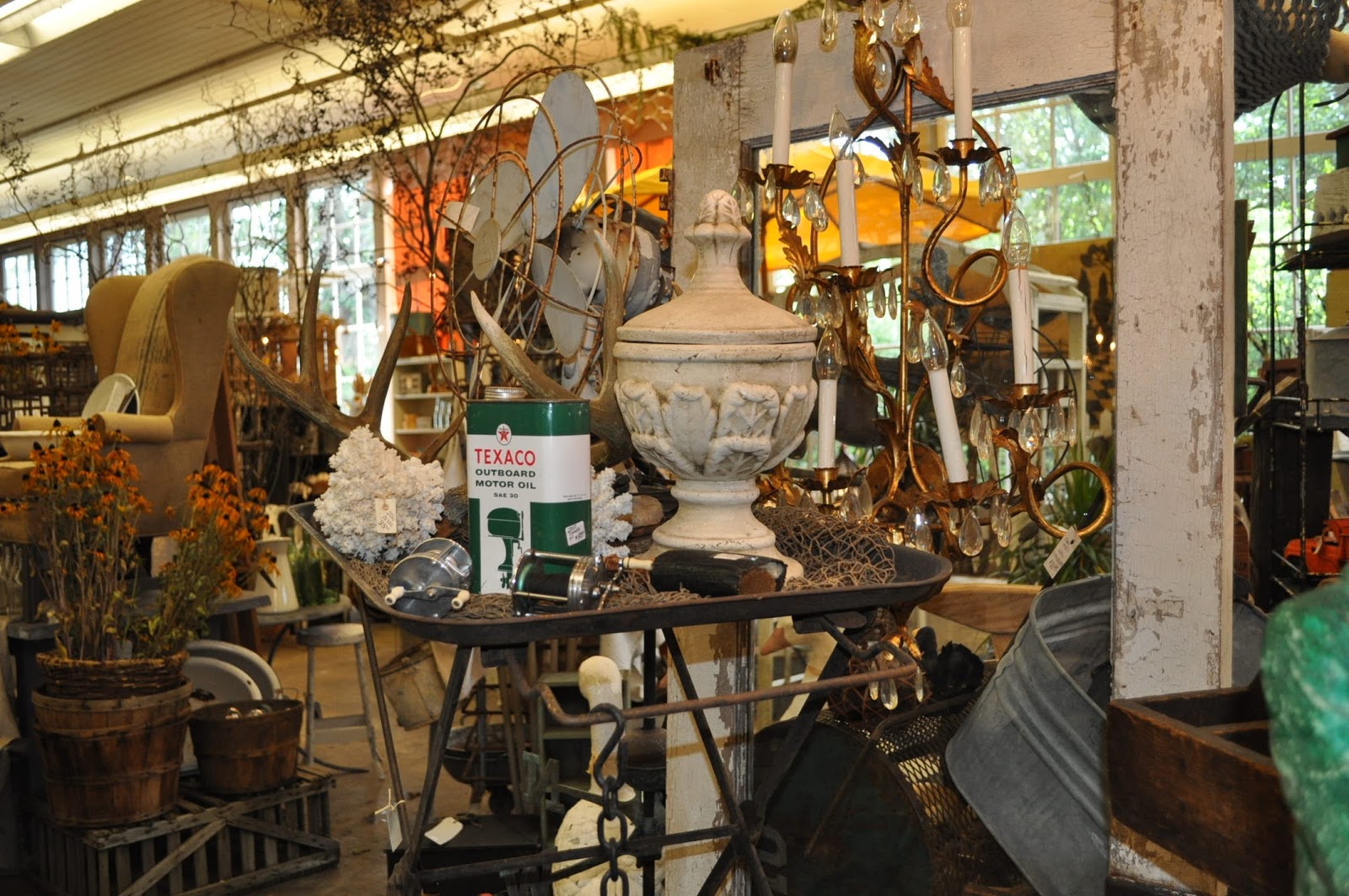 SISTERS ANTIQUES Monticello Antique Marketplace in Portland, Oregon