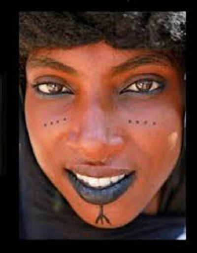 Séduction, tatouage, gencive, bouche, sourire, charme, femme, noire, peul, beauté, tradition, LEUKSENEGAL, Dakar-Sénégal, Afrique