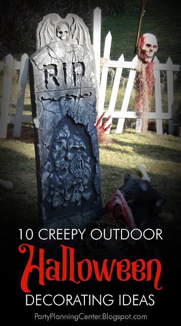 10 Creepy Outdoor Halloween Decorating Ideas | Party Planning