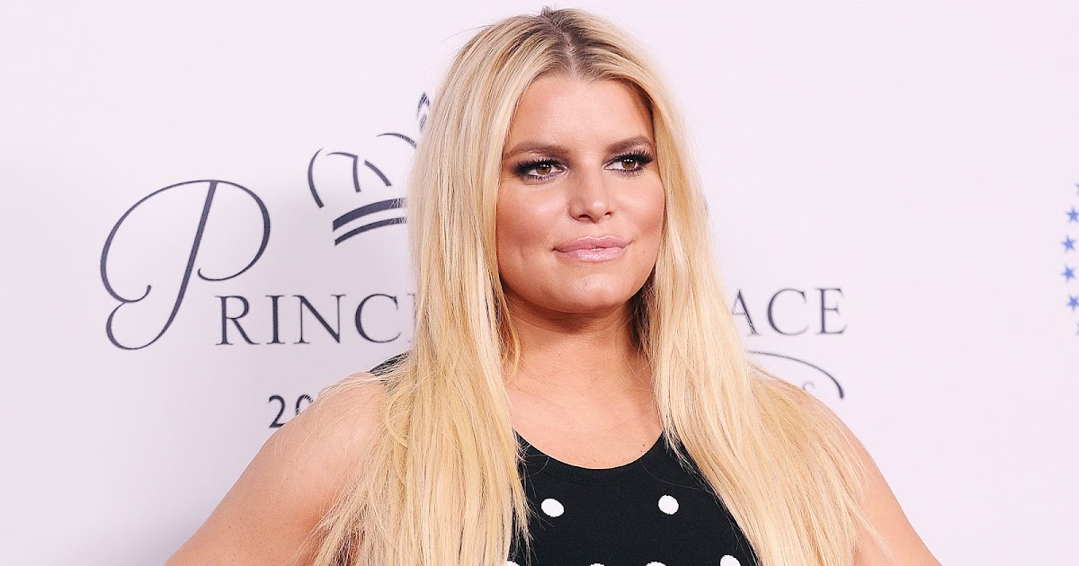 Jessica Simpson Posts Pic Of Postpartum Ankles After Swollen Pregnancy ...