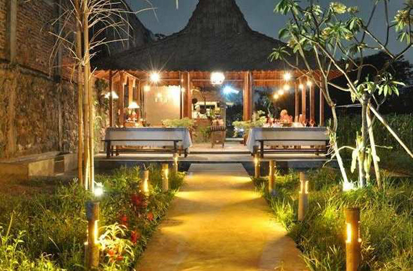 14+ Tempat Makan Keluarga di Jogja yang Enak dengan Nuansa Alam