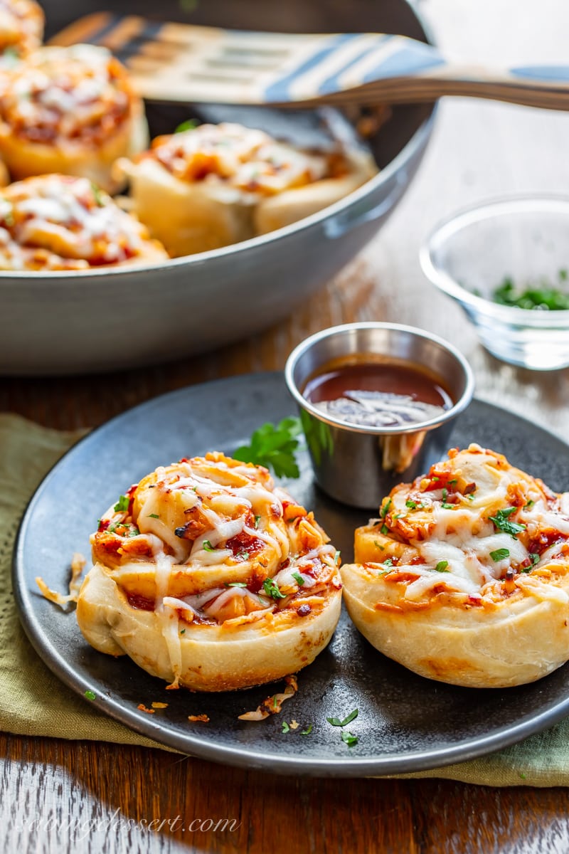 Cheesy BBQ Chicken Pizza Rolls CookToria