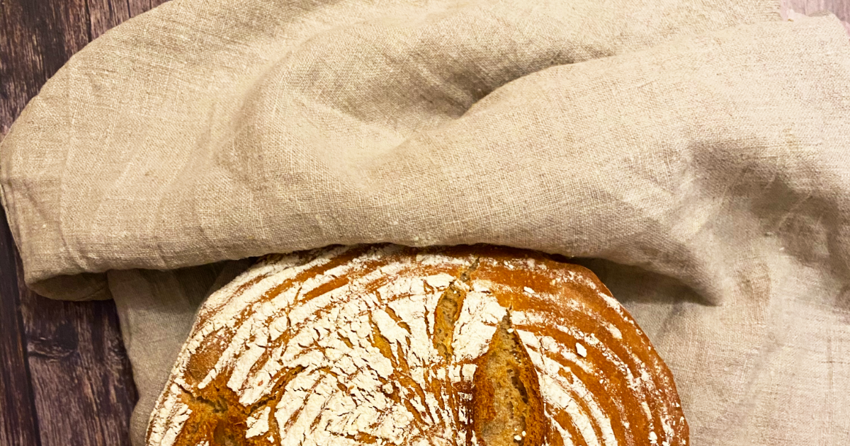Weizen-Roggen-Brot mit langer Teigführung und wenig Hefe Weizen-Roggen-Brot mit langer Teigführung und wenig Hefe