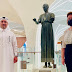Ο Ηνίοχος των Δελφών στον σταθμό του Μετρό στο διεθνές αεροδρόμιο της Ντόχα