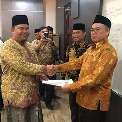 Abi MUDI Terima SK Penyelenggaraan Pendidikan Muadalah Wustha