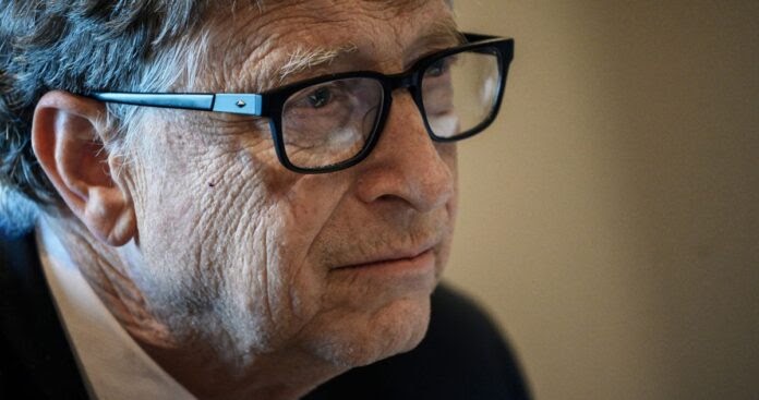 Militarii l-au arestat pe Bill Gates