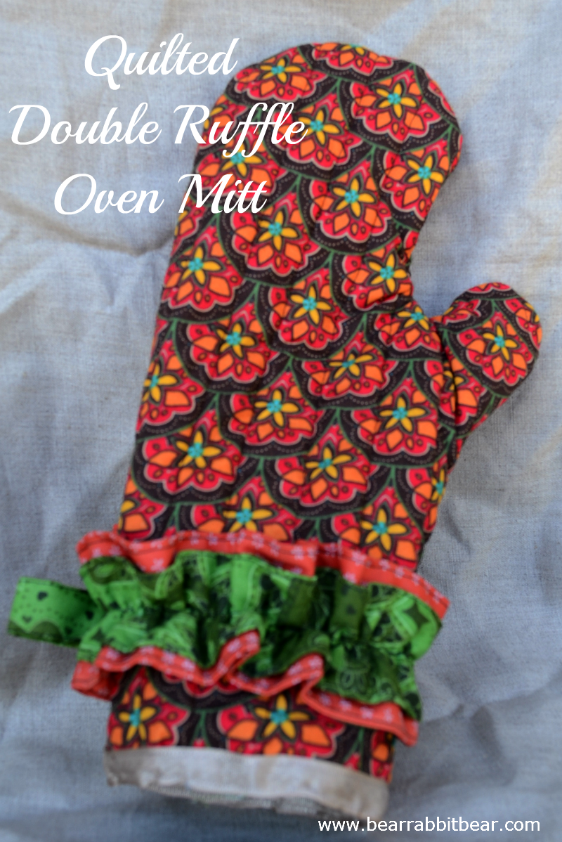 Quilted Double Ruffle Oven Mitt (& free pattern)