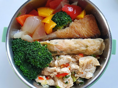 今日午餐：花椰菜、水果椒、蝦捲、𩵚魠魚、蟹粉豆腐，2021.01.15