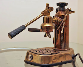 One of Desiderio Pavoni's early espresso machines