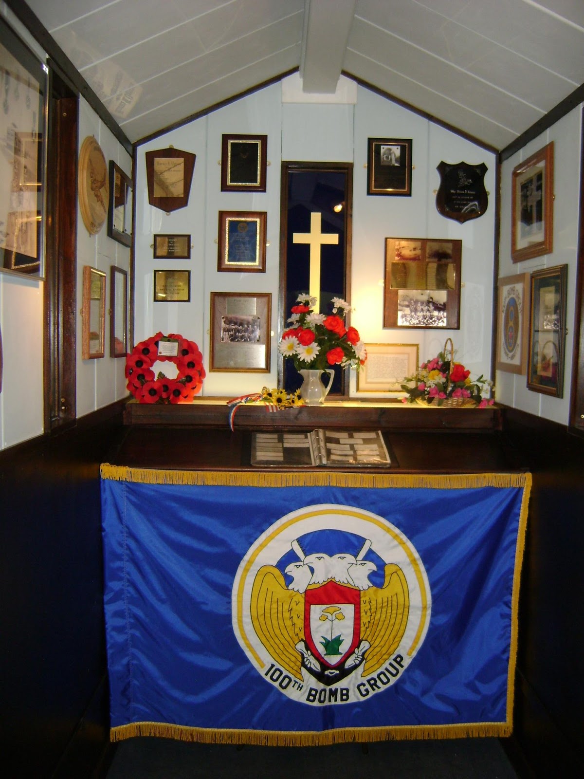 American Memorials in Norfolk & Suffolk Thorpe Abbotts 100th Bomb