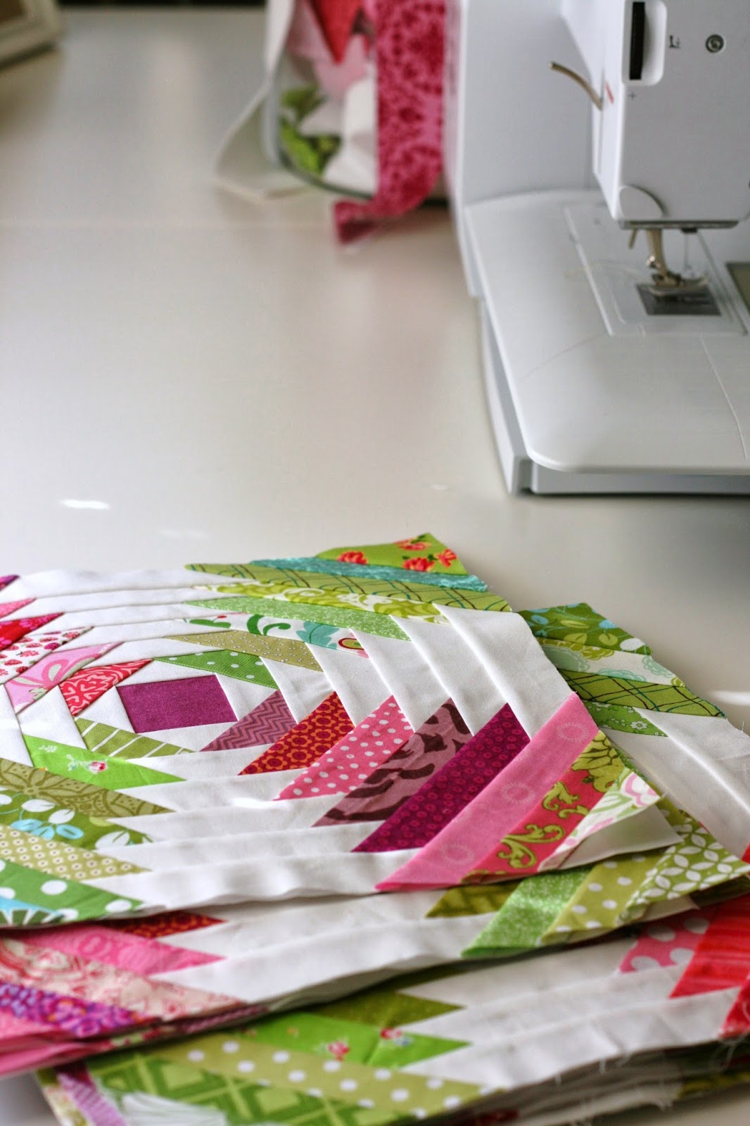 Gigi's Thimble Pineapple Quilt Progress & Patterns