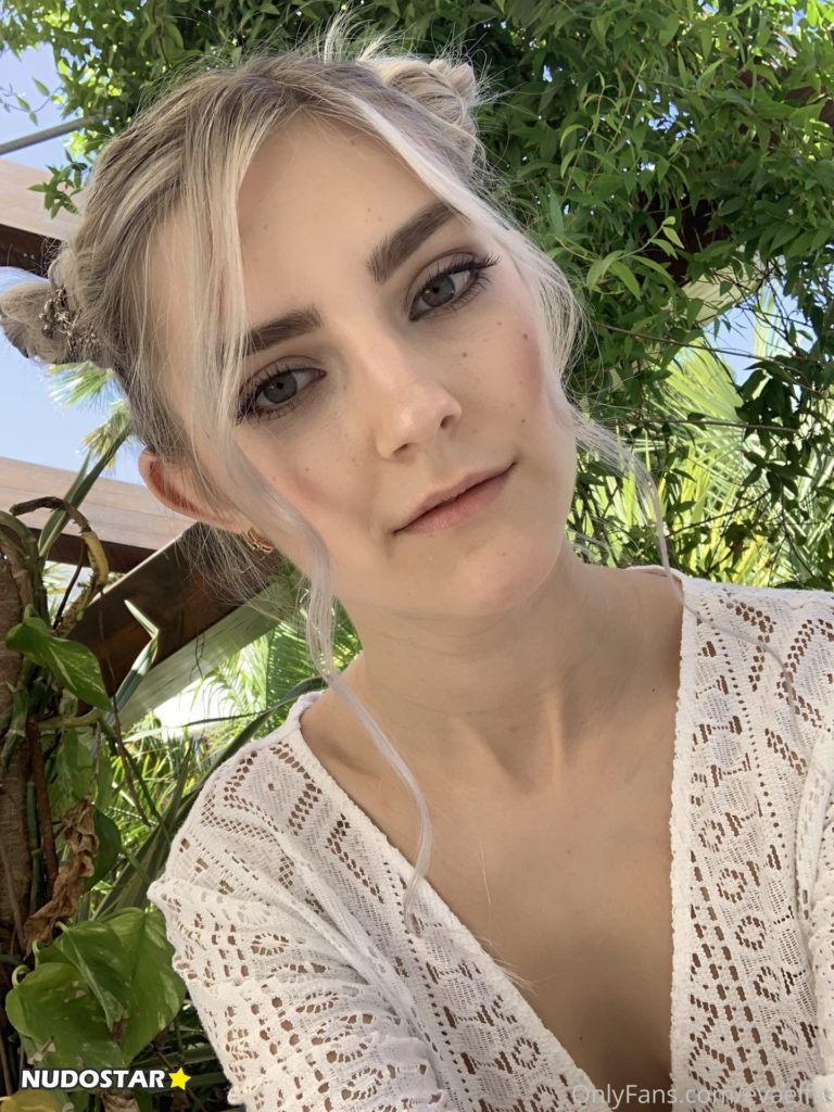Eva Elfie – evaelfie OnlyFans Nude Leaks (35 Photos)
