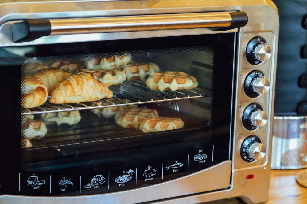 The Best Air Fryer Toaster Oven Comes With A Full Range Of Cooking Options