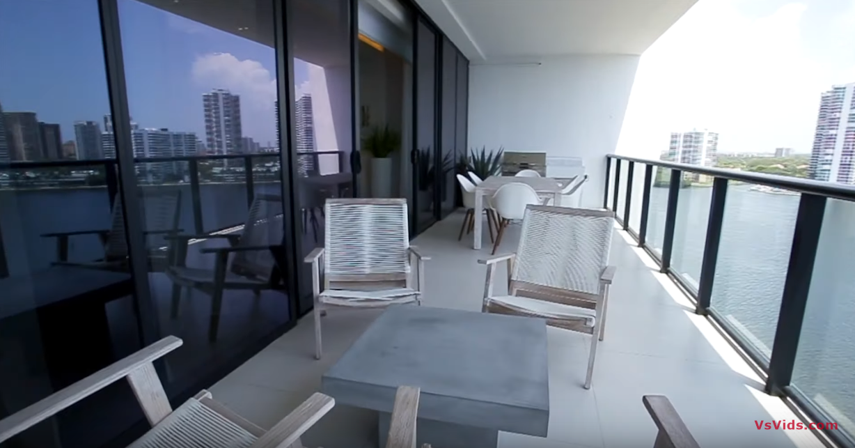 Luxury $3 Million Miami Condo Tour On Prive Island (22 Photos) Luxury $3 Million Miami Condo Tour On Prive Island (22 Photos)